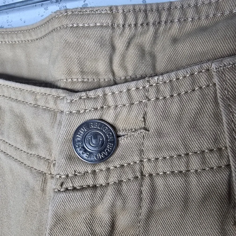 True Religion Mens Tan Khaki Cargo Shorts Horseshoe Stitching Size 36 ( Fits 38)